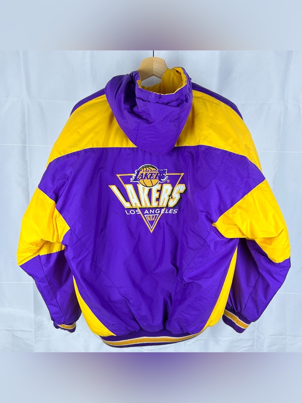 Vintage 90s Los Angeles Lakers Logo 7 NBA Puffer Jacket Youth Large 16-18